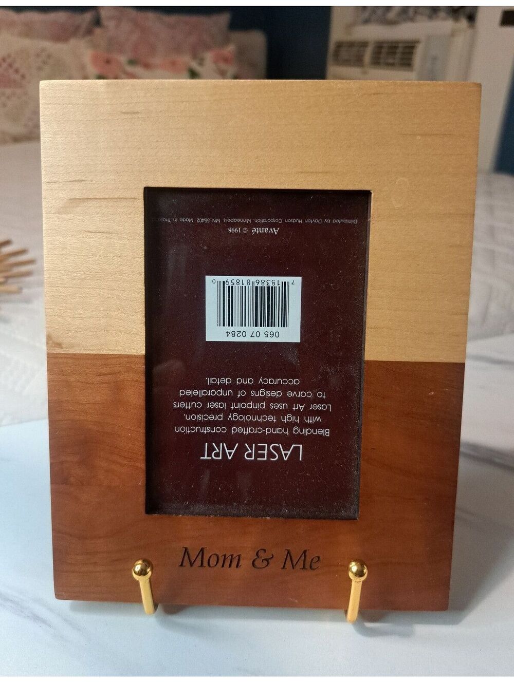 Vintage Avante "Mom & Me" Laser Art 2-Tone Wood Picture Frame for 3"x 4.5" Photo
